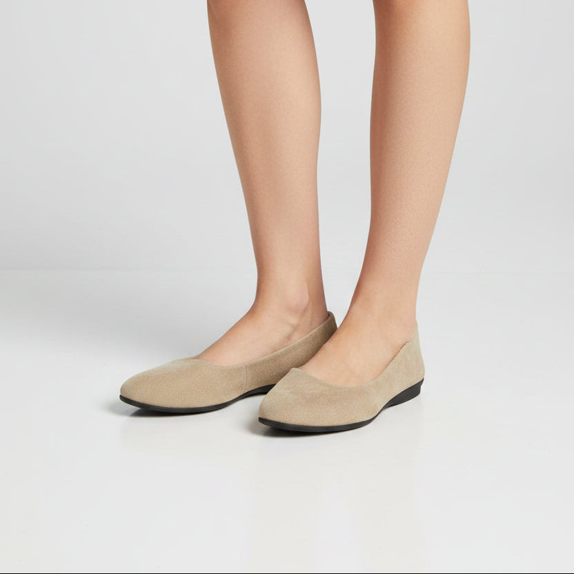 Damen Bequeme Slipper mit weichem PU-leder-Obermaterial und rutschfester Sohle – Lioré