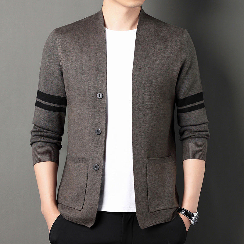 Herren modische Strickjacke mit eleganten Knöpfen und praktischen Taschen Echoarchiv