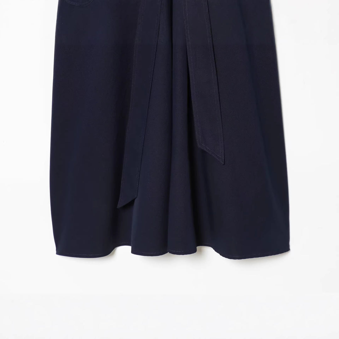 Damen Kurzarm-Hemdblusenkleid mit durchgehender Knopfleiste, Taillengürtel und Brusttaschen Echoarchiv