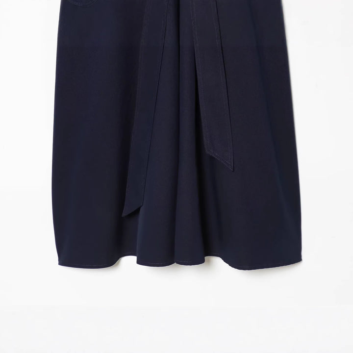 Damen Kurzarm-Hemdblusenkleid mit durchgehender Knopfleiste, Taillengürtel und Brusttaschen Echoarchiv
