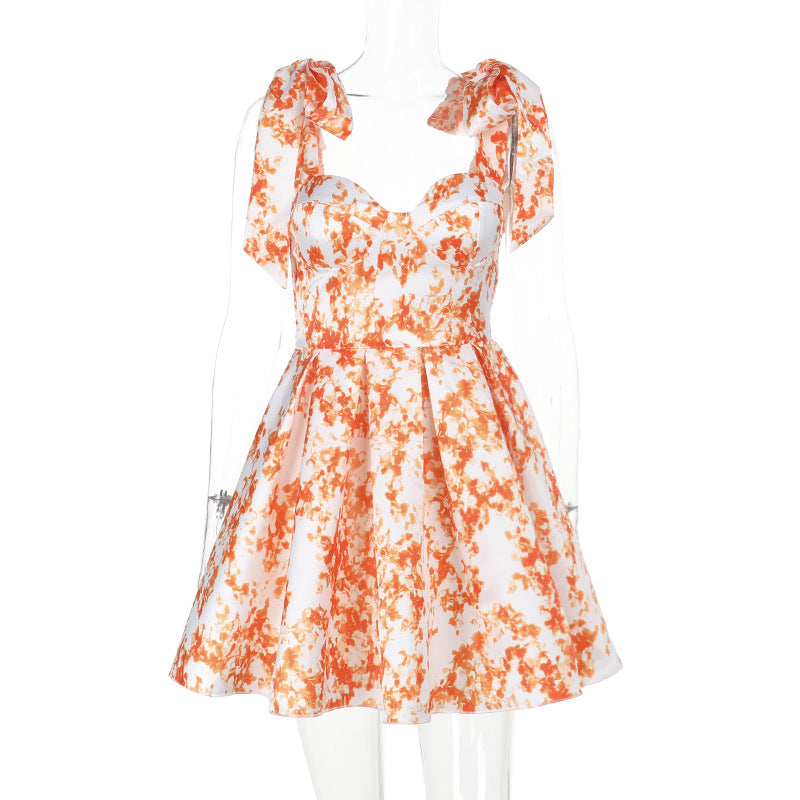Damen verspieltes Blumenkleid mit Puffärmeln und Rüschendetails Echo Archiv