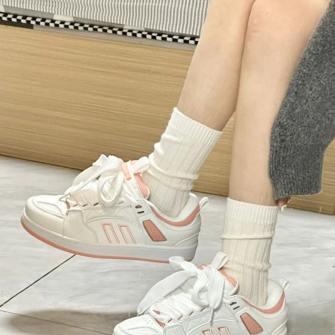 Damen Sportliche Sneakers mit praktischer Schnürung und atmungsaktiver Mesh-Oberfläche Echo Archiv