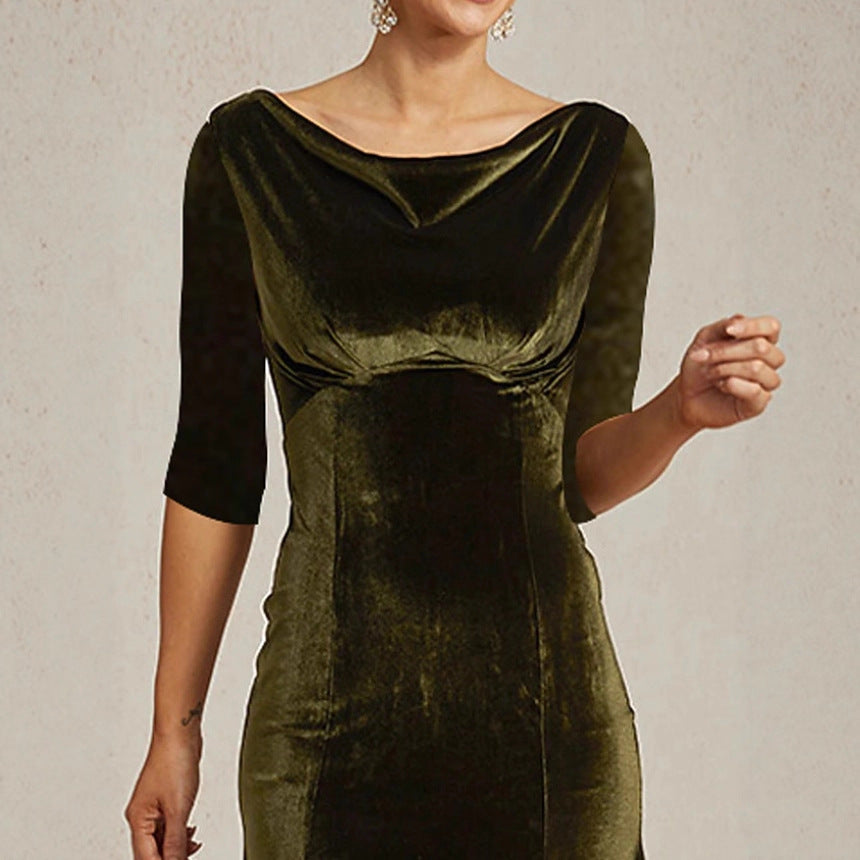 Damen Maxikleid aus samtigem Material mit elegantem Carmen-Ausschnitt Echo Archiv