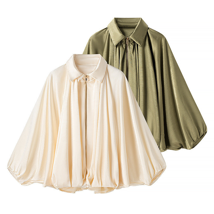 Damen Seidig-fließende Cape-Bluse mit Reißverschluss, Ballonärmeln und Hemdkragen Echo Archiv