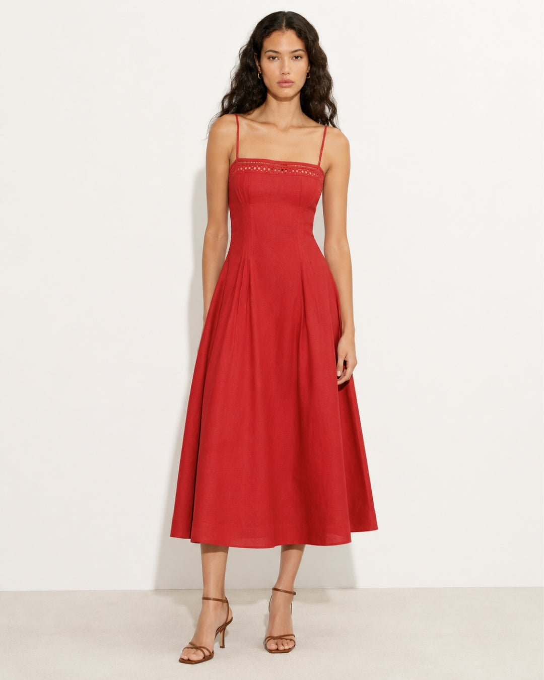 Damen nan Vintage-inspiriertes Midikleid mit schmalen Spaghettiträgern, Spitzenpassé und ausgestelltem Tellerrock Echo Archiv
