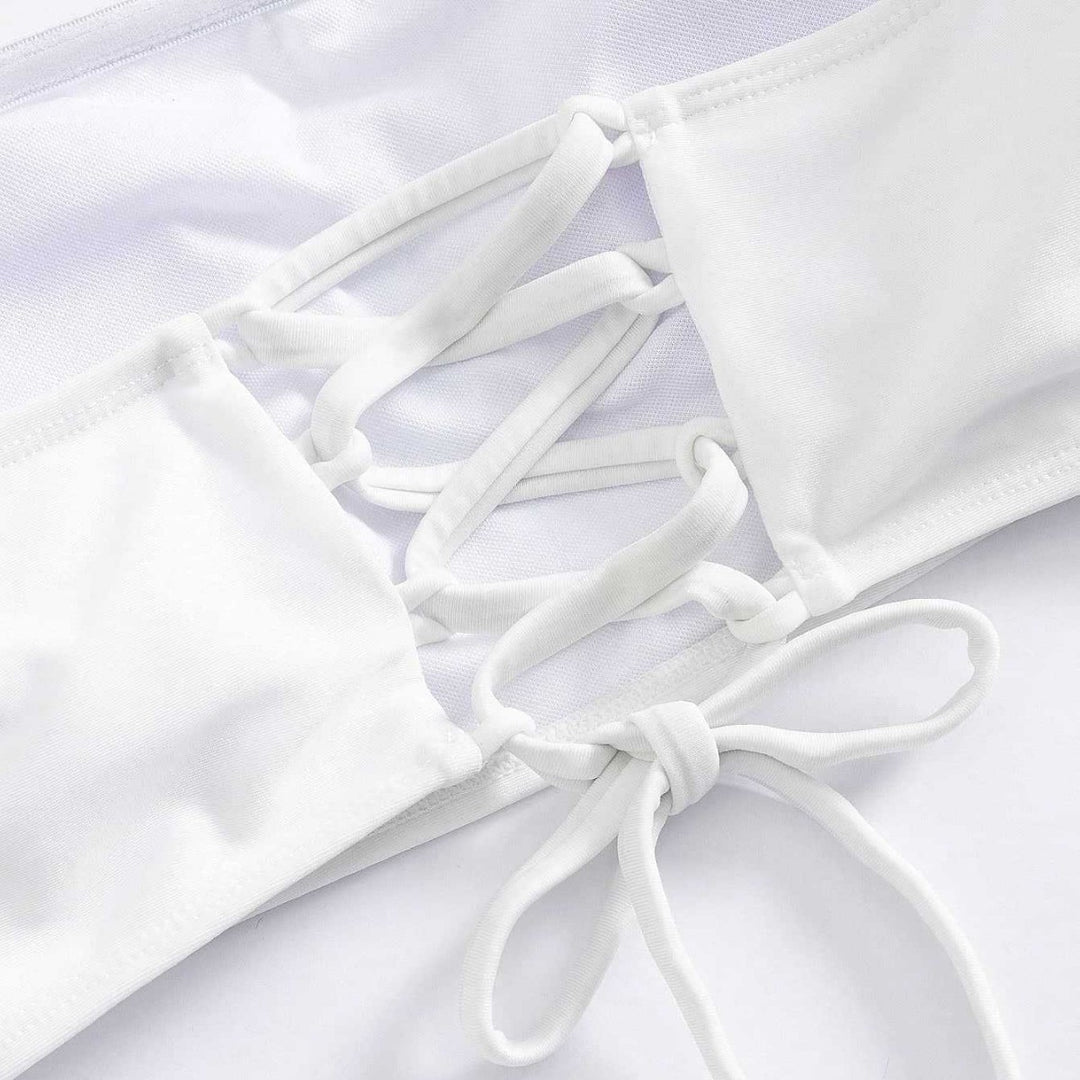 Damen Bikini-Set mit elegantem Bandeau-Oberteil und verspieltem Maxirock Echo Archiv