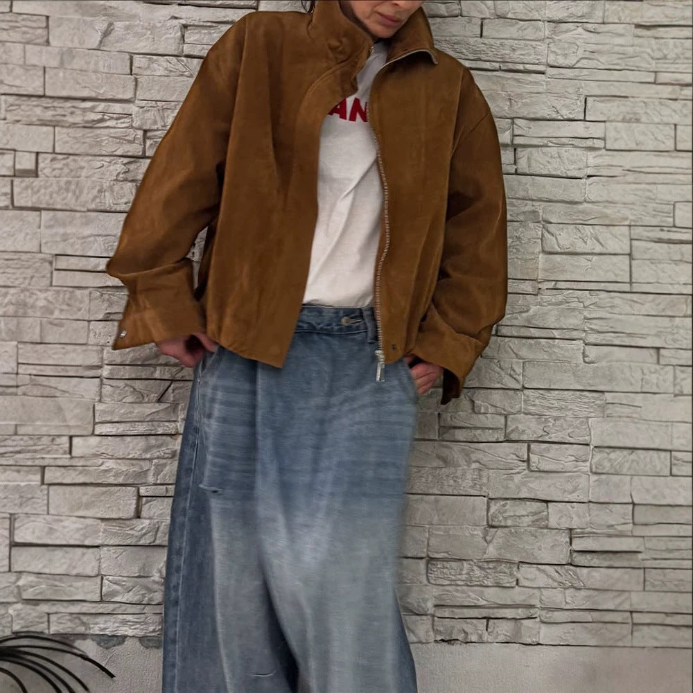 Damen Oversize Veloursleder-Blouson mit hohem Stehkragen und Metallreißverschluss Echoarchiv