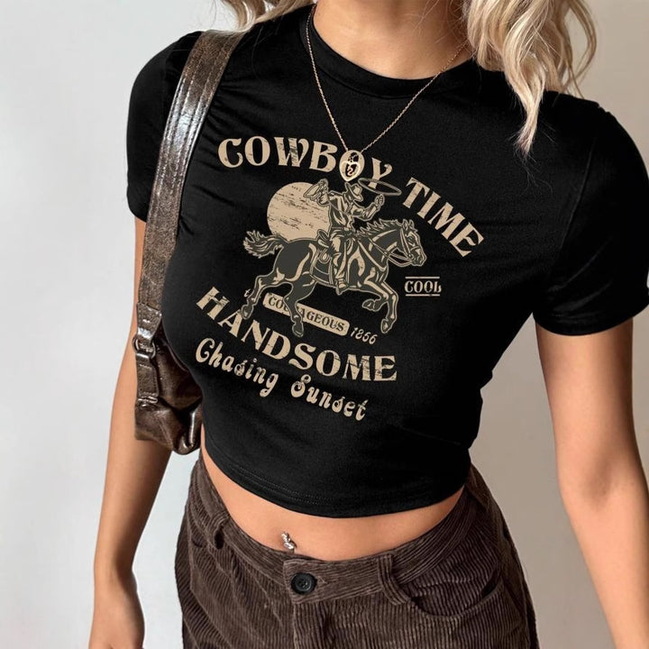 Damen Crop-Shirt mit auffälligem Cowboy-Motiv und stilvollem Schnitt Echo Archiv