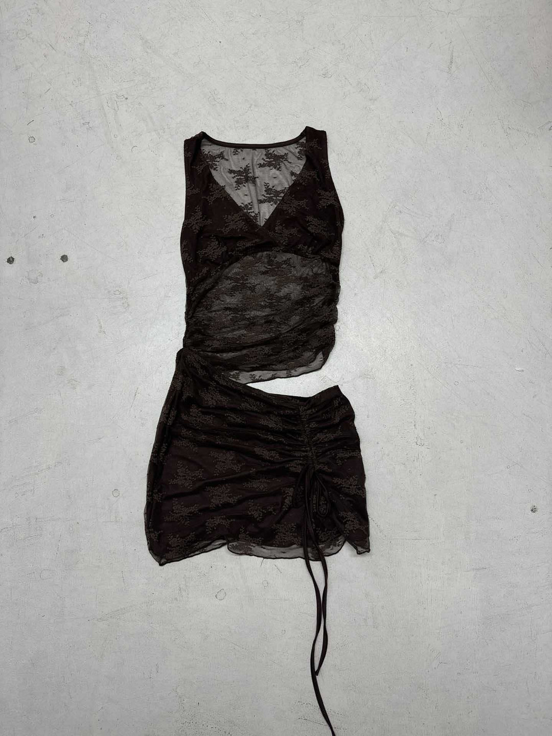Damen Spitzen-Maxikleid mit verstellbaren Trägern und elegantem Schnitt Echo Archiv