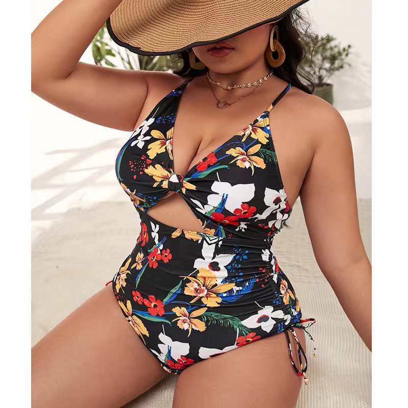 Damen Cut-Out Badeanzug mit floralen Akzenten Echo Archiv