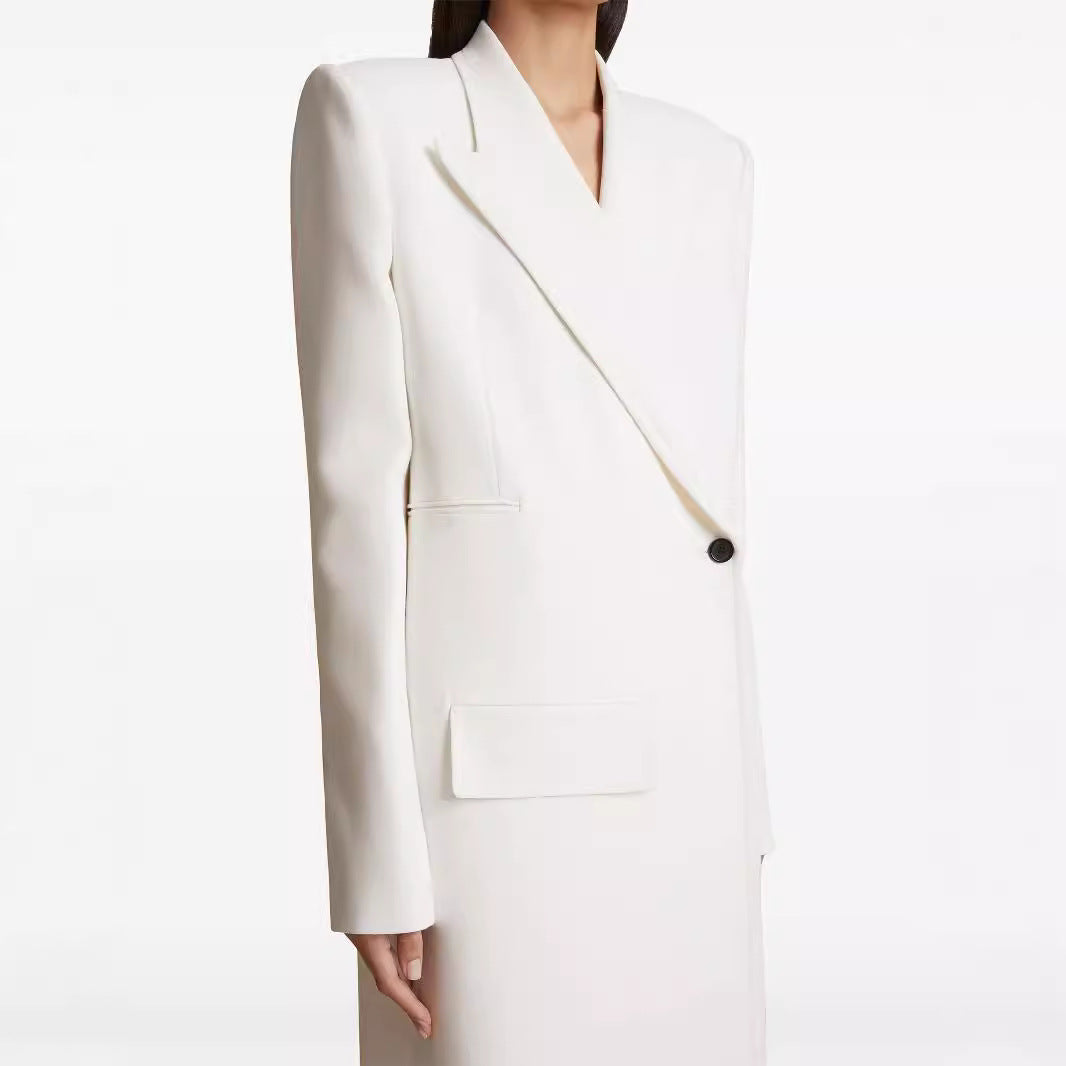 Damen Langes einreihiges Blazerkleid mit schlanker Silhouette und Pattentaschen Echoarchiv
