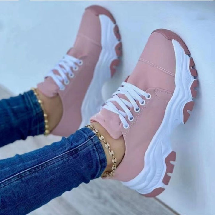 Damen  Sneaker mit dicker Profilsohle gepolstertem Fußbett und klassischem Schnürverschluss Echo Archiv