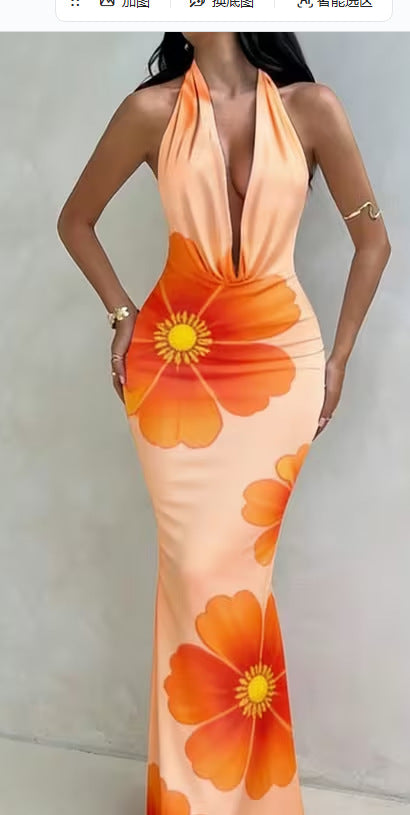 Damen Maxikleid mit raffiniertem Wickelausschnitt und floralem Design Echo Archiv