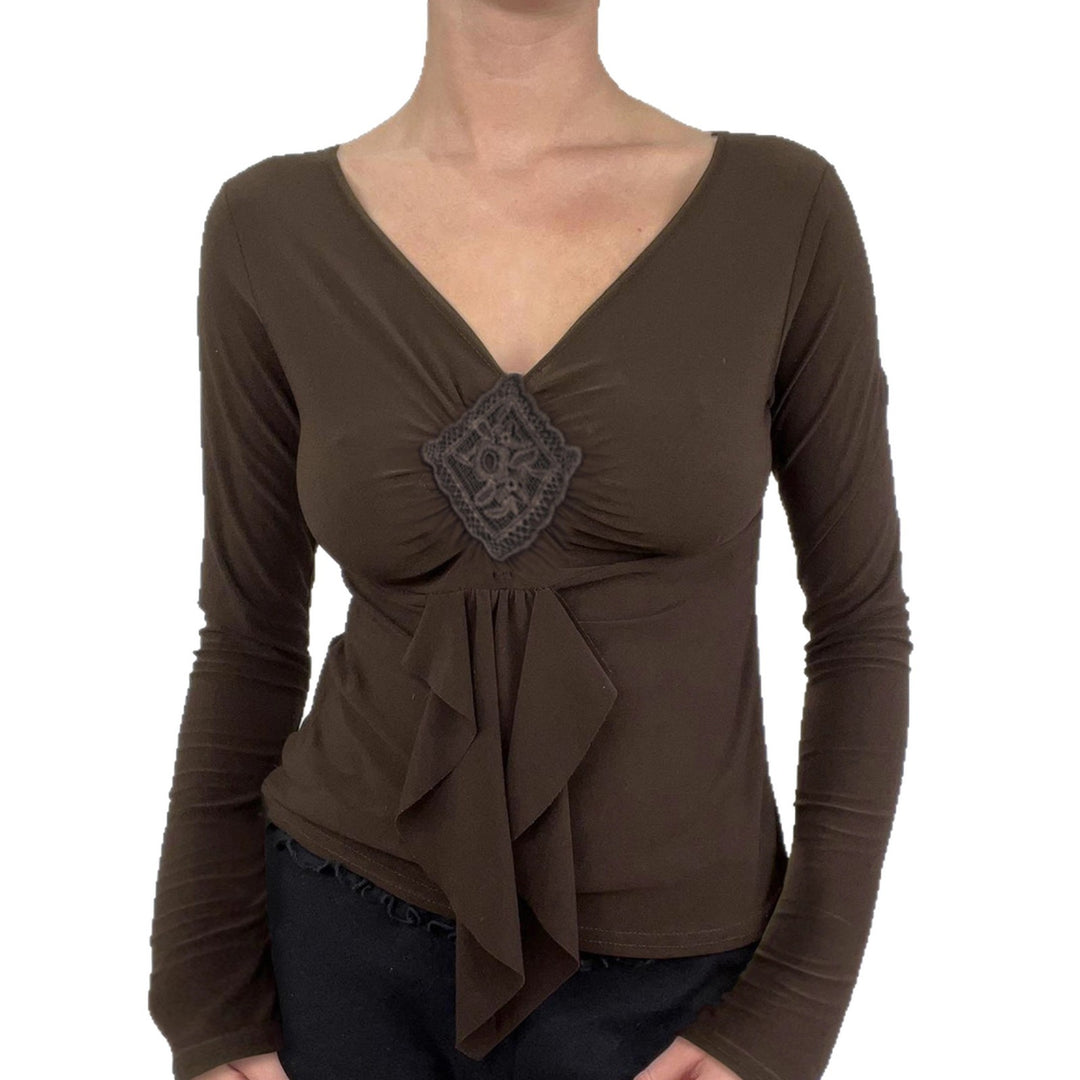 Damen nan figurbetontes Langarmshirt mit Drapé-Vorderteil und gehäkelter Mittelapplikation Echo Archiv