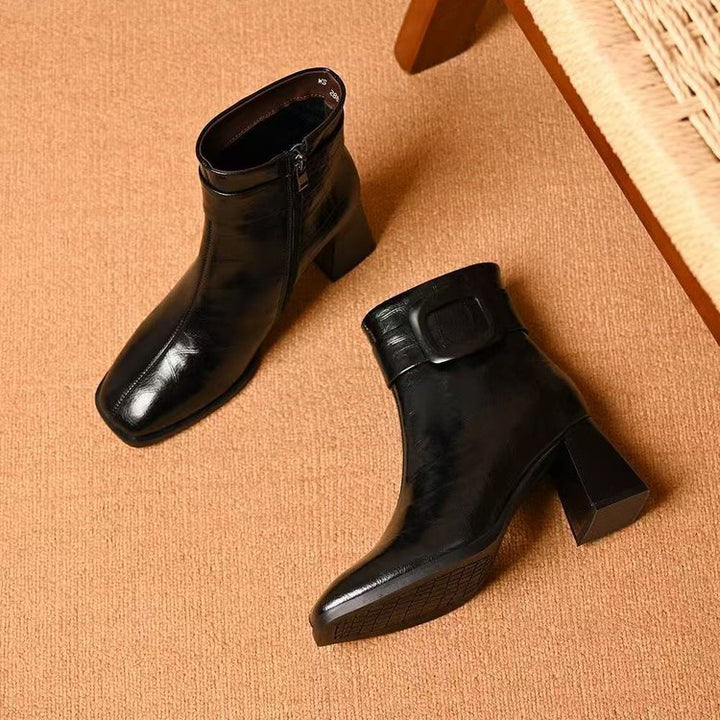 Damen Elegante Stiefeletten mit Blockabsatz und Schnallen-Detail Echo Archiv