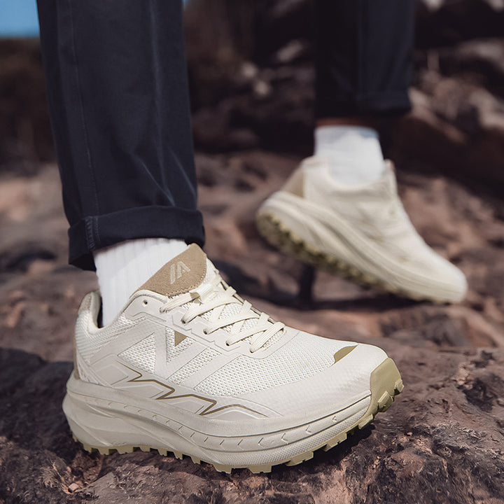Damen nan dämpfender Komfort-Trailrunner mit extrabreiter Zwischensohle und profiliertem Grip Echo Archiv