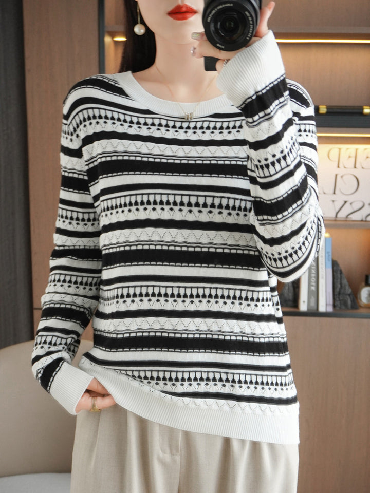 Damen Leichter Rundhals-Feinstrickpullover mit geometrischem Ajourstreifenmuster Echoarchiv