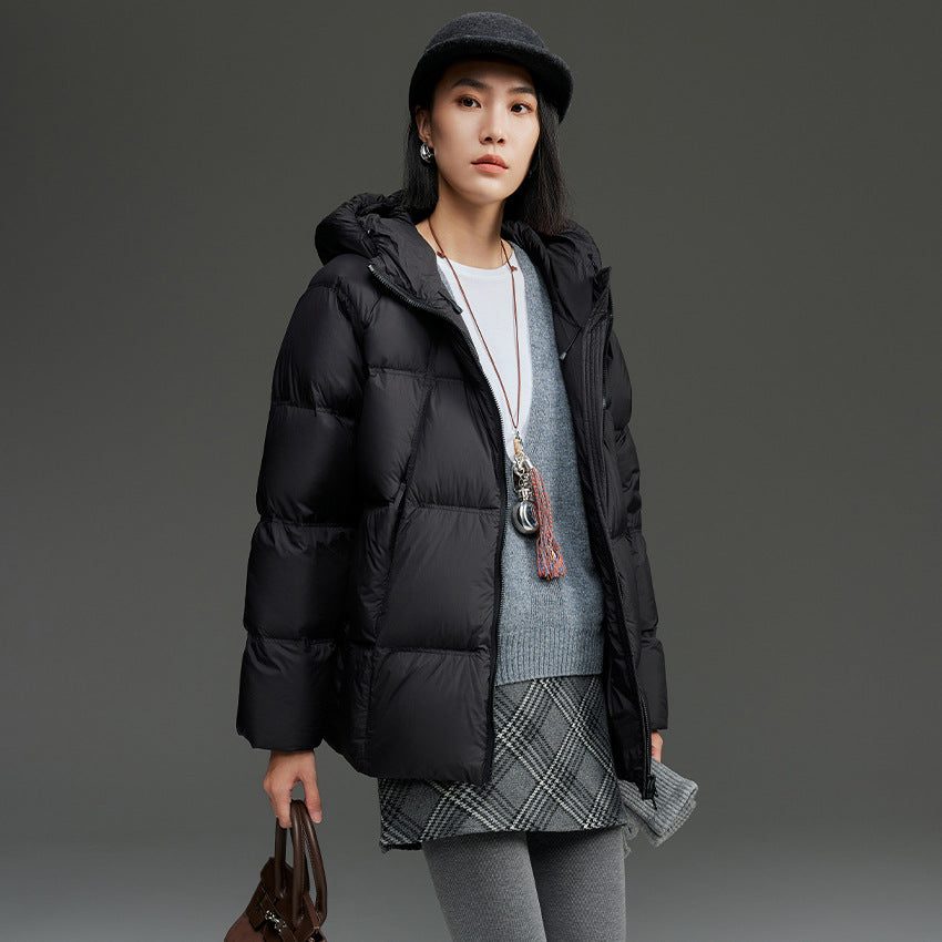 Damen Kurz geschnittene Boxy‑Steppjacke mit abnehmbarer Kapuze und Thermo‑Isolierung Echoarchiv