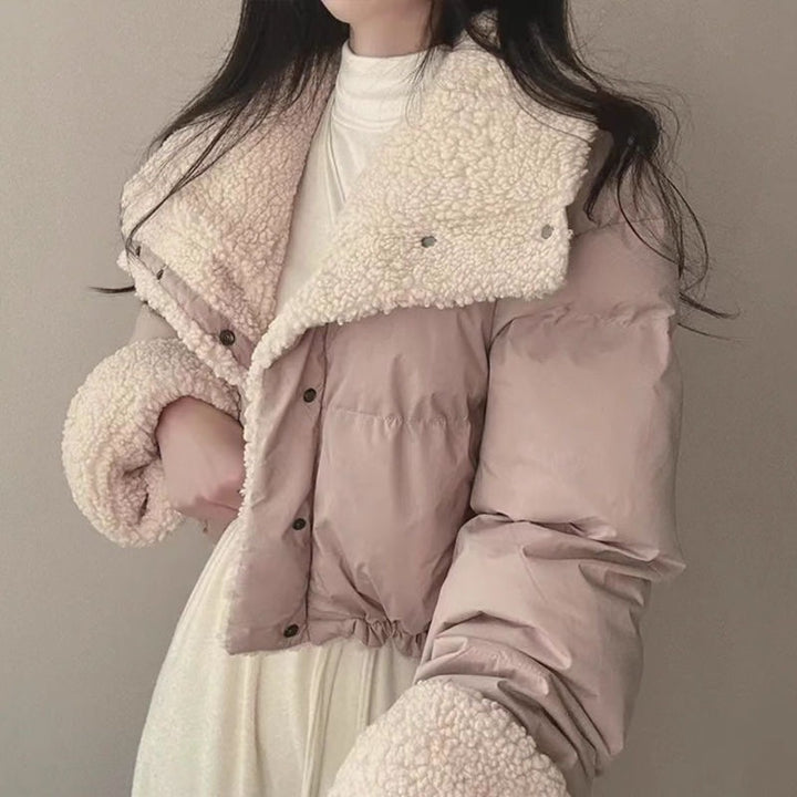 Damen nan kurze gesteppte Pufferjacke mit Teddykragen, krempelbaren Ärmeln und Tunnelzugsaum Echo Archiv