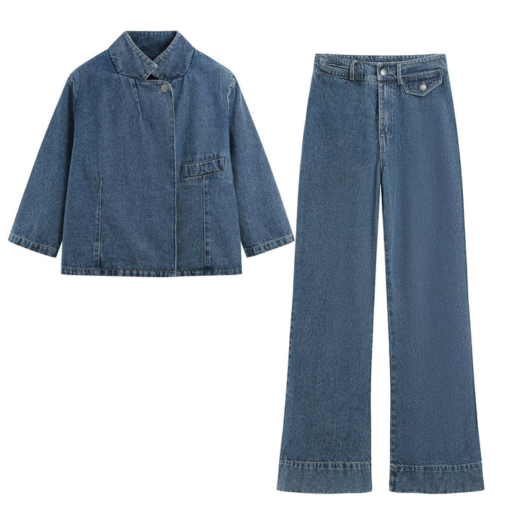 Damen Denim-Set aus boxiger Jacke mit Stehkragen und hochgeschnittener Schlaghose Echo Archiv