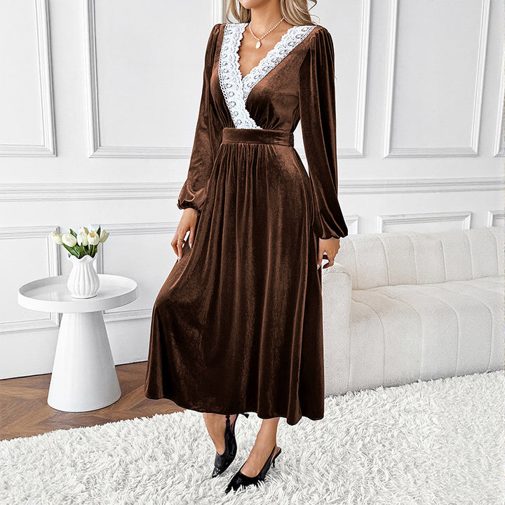 Damen Elegantes Maxikleid mit Spitzenakzenten Echo Archiv