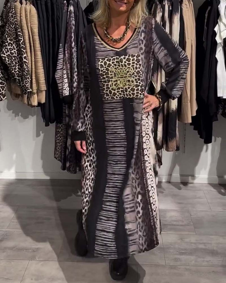 Damen nan fließendes Paneel-Longdress mit Patchwork-Animalprint und goldfarbener Brustapplikation Echo Archiv