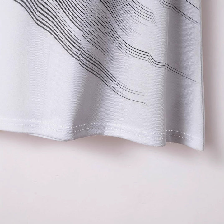Herren Poloshirt mit modernem Streifenmuster und atmungsaktiver Textur Echoarchiv