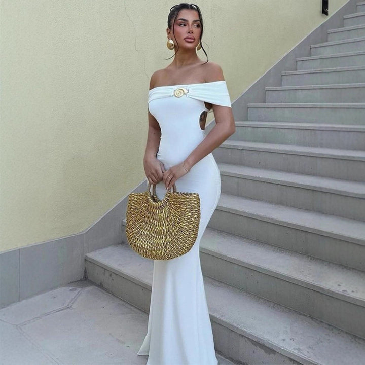 Damen Elegantes Offshoulder Maxikleid mit dekorativem Gold-Detail Echo Archiv