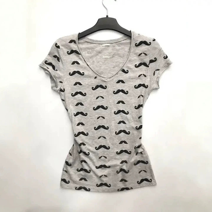 Damen T-Shirt mit kreativem Schnurrbart-Design Echo Archiv