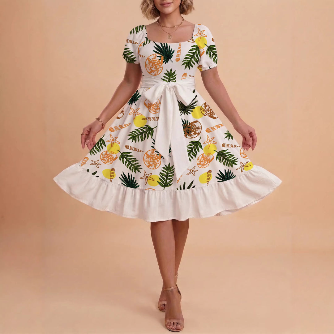 Damen Kleid mit tailliertem Schnitt und verspieltem Blumenmuster Echo Archiv