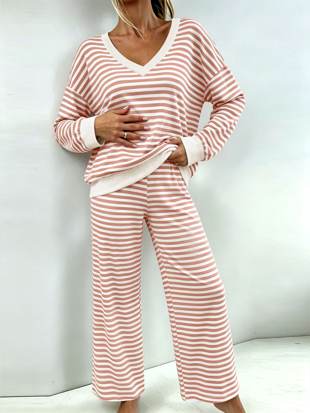 Damen Maritimes Zweiteiler mit V-Ausschnitt, Oversize-Pullover und Palazzo‑Hose Echoarchiv