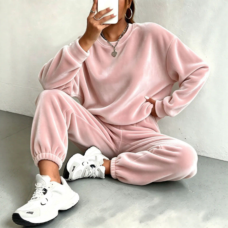 Damen Kuscheliges Velours-Lounge-Set mit Oversize-Sweatshirt und Joggerhose Echoarchiv