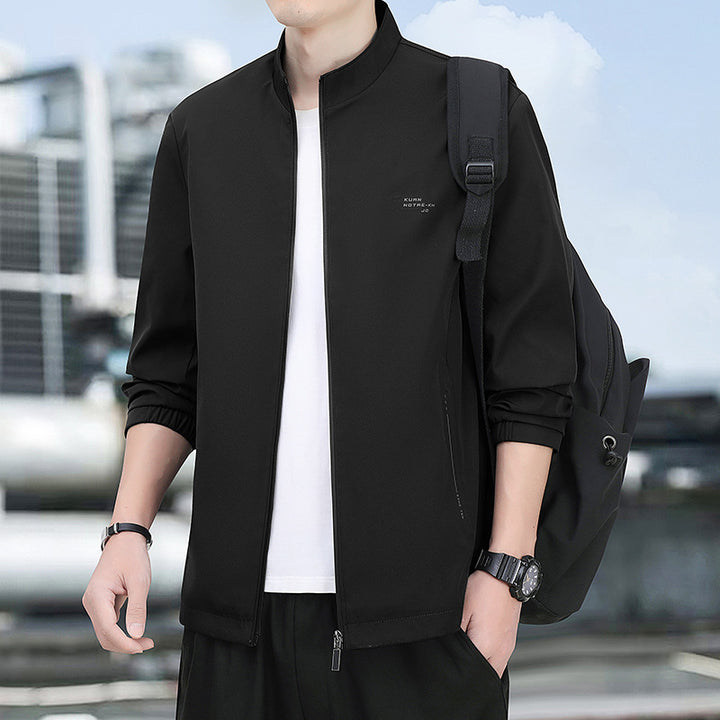Herren Urbaner Stehkragen-Blouson mit minimalistischer Softshell-Optik Echoarchiv