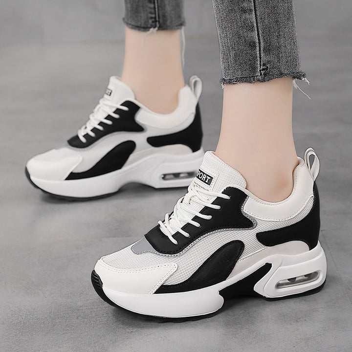 Damen nan dynamischer Retro-Sneaker mit sichtbarer Fersen-Dämpfung, strukturiertem Mesh-Obermaterial und Zuglasche Echo Archiv
