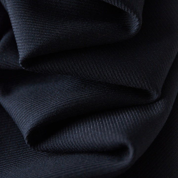 Damen Hochtaillierte, leicht konisch geschnittene Hose mit Umschlagbund und Eingrifftaschen Echo Archiv