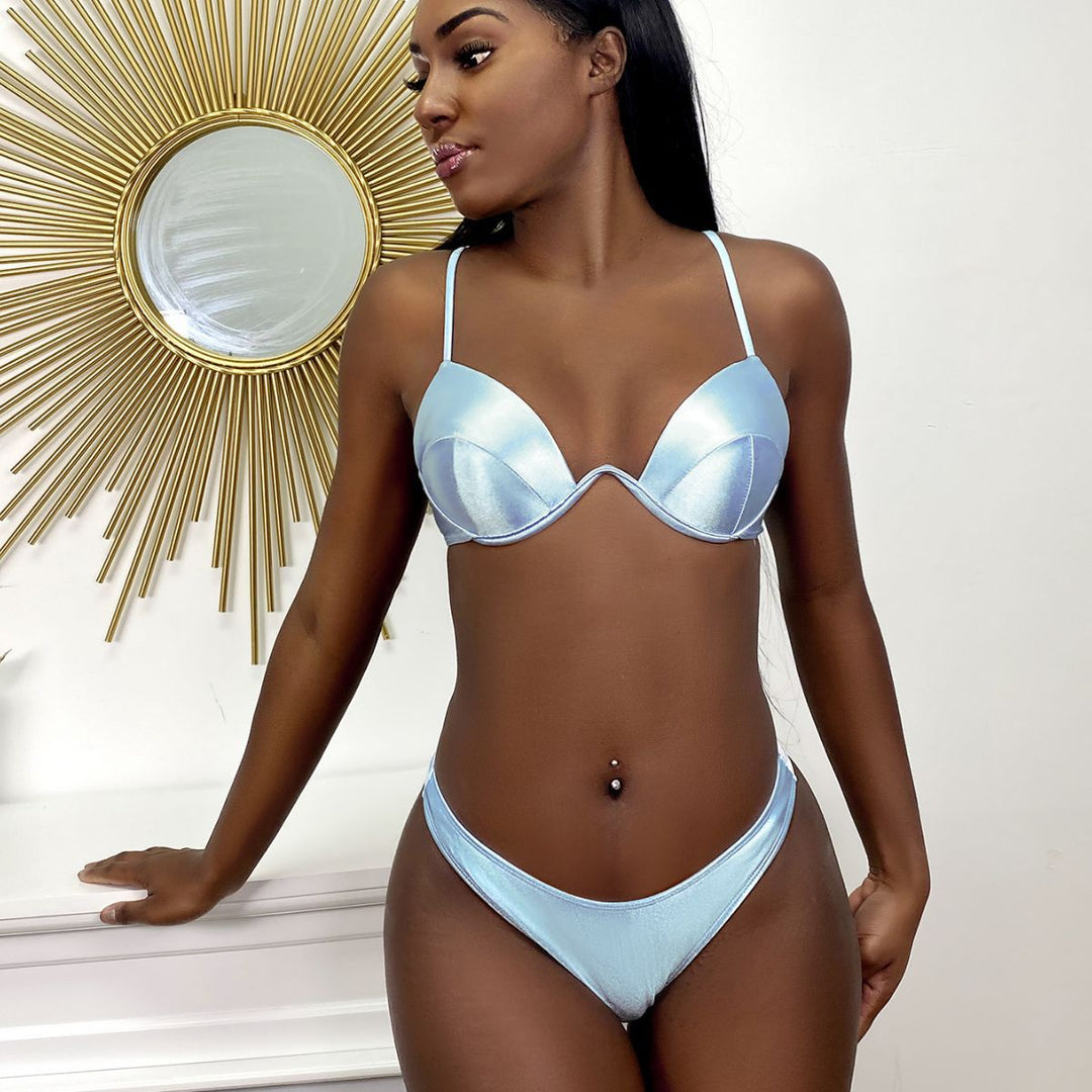 Damen Push-Up-Bikini mit glänzenden Cups Echo Archiv