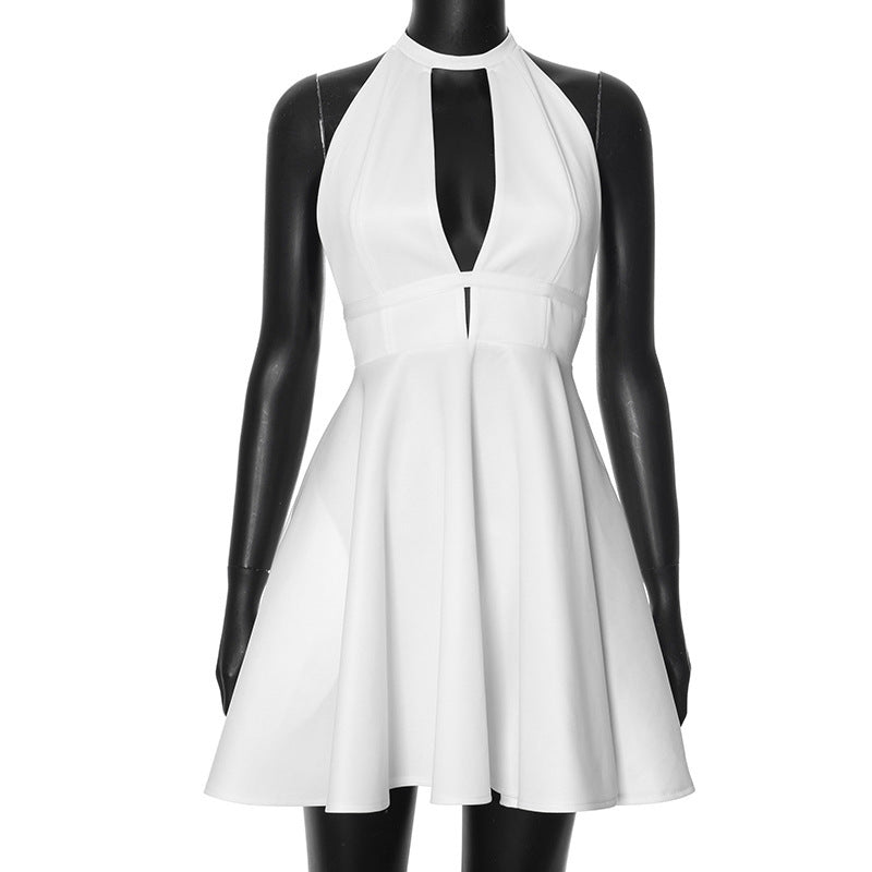 Damen Elegantes Halterkleid mit offenem Ausschnitt Echo Archiv