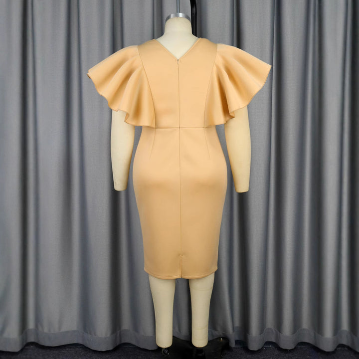 Damen figurbetontes Kleid mit voluminösen Rüschenärmeln und Taillengürtel Echo Archiv