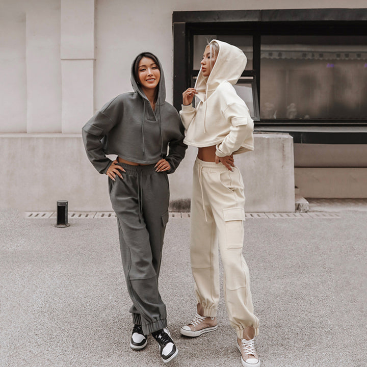 Damen nan Cropped Kapuzenpullover mit Highwaist Cargo-Joggingshose Set Echo Archiv