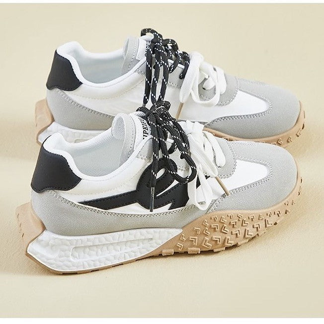 Damen Sportliche Sneakers mit innovativem Dämpfungssystem und flexibler Laufsohle Echo Archiv