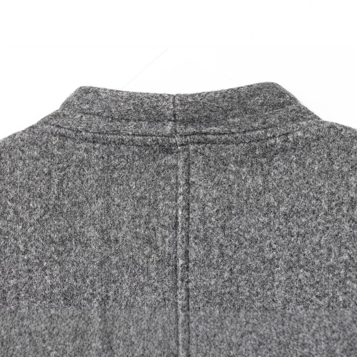 Damen Kurze Boxy‑Wollmix‑Jacke mit Rundhals und dekorativen Metallknöpfen Echoarchiv