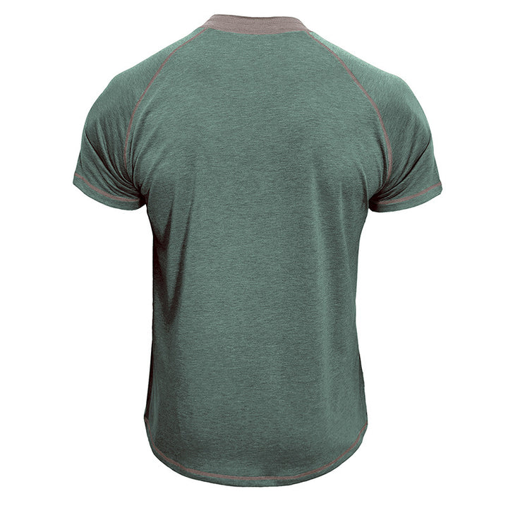 Herren Kurzarm-Henley-Shirt mit kontrastierenden Details und bequemer Passform Echoarchiv