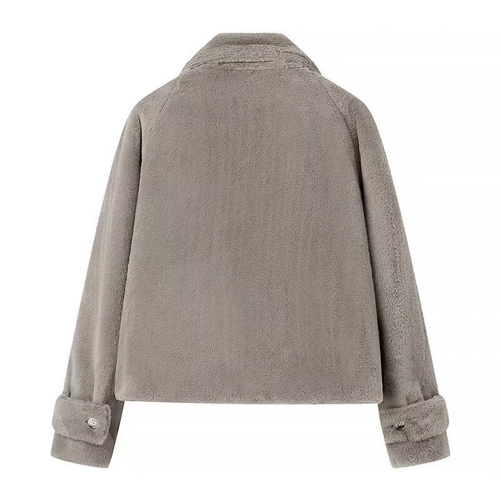 Damen Kurz geschnittene Teddy‑Fleecejacke mit Hemdkragen, verdeckter Knopfleiste und Eingrifftaschen Echo Archiv