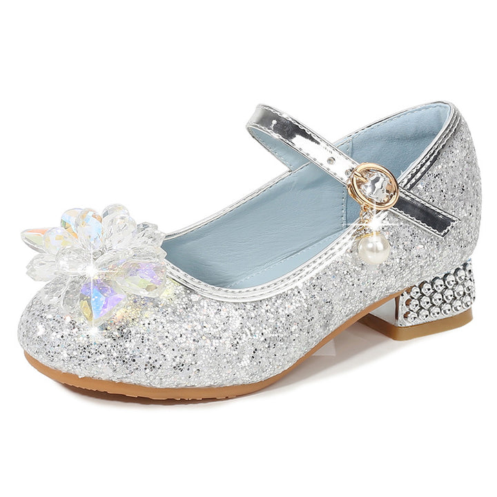 Mädchen Ballerinas mit funkelnden Kristallblüten und Glitzer Echo Archiv