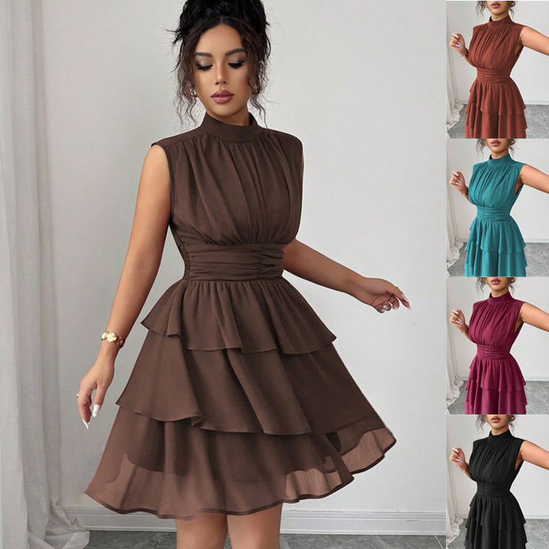 Damen Ärmelloses Chiffon-Stufenkleid mit Stehkragen und taillierter Raffung – Élara