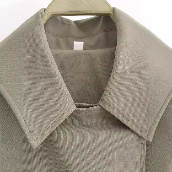 Damen Kurze Boxy-Übergangsjacke mit Kapuze und Hemdkragen Echoarchiv