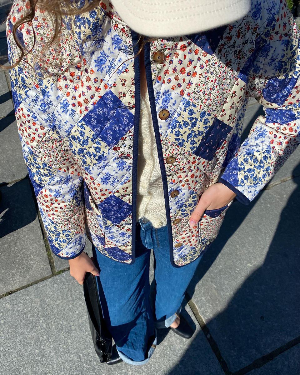 Damen Gefütterter Patchwork‑Steppmantel mit floralen Einsätzen und aufgesetzten Taschen Echo Archiv