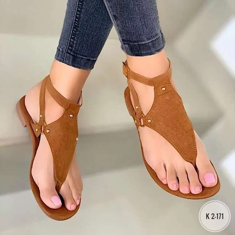 Damen T‑Riemen Sandalen mit Knöchelriemen, Veloursoptik und flacher Komfortsohle Echo Archiv