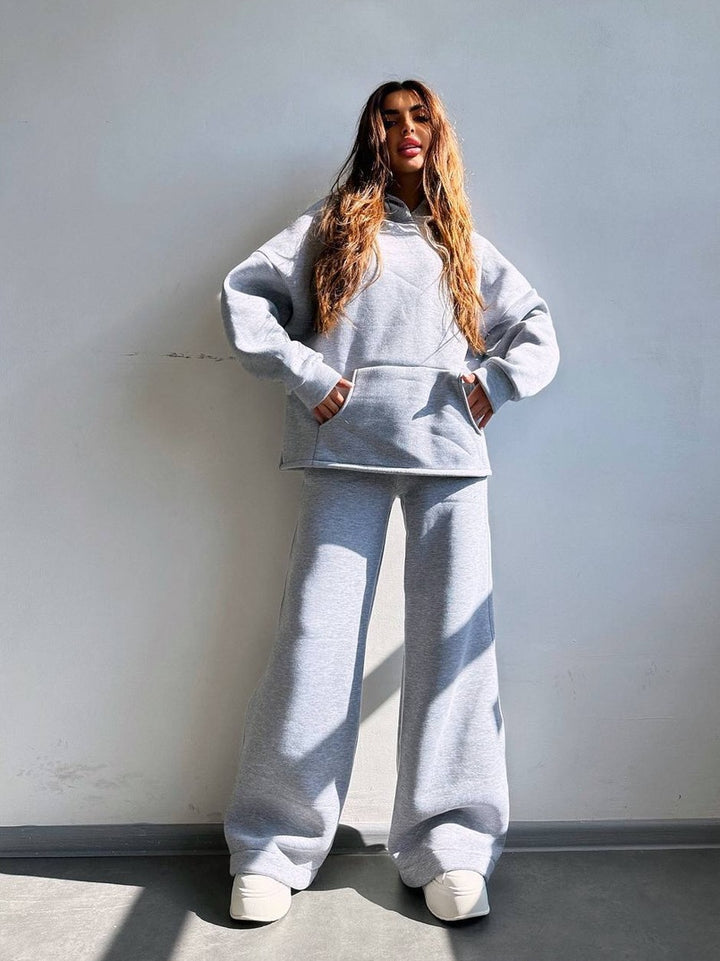 Damen Scuba-Fleece Lounge-Set mit Oversize-Kapuzenpullover und weiter Flare-Hose – Auréline