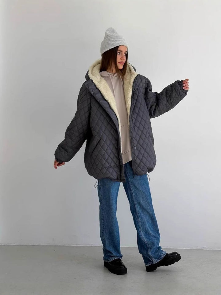 Damen Oversize Steppjacke mit Teddyfutter und Kapuze Echoarchiv